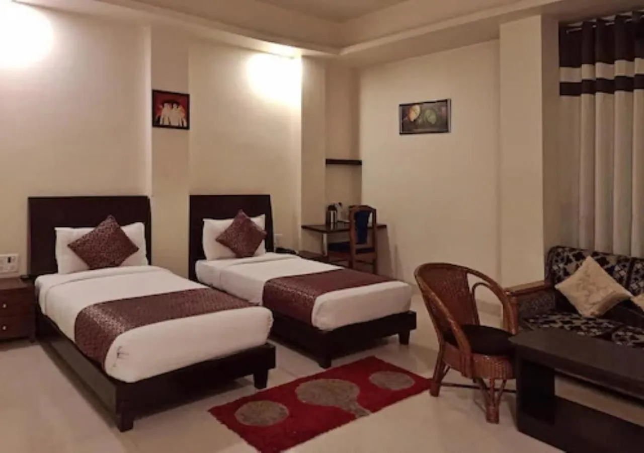 ***  Hotel Zion Inn Varanasi India